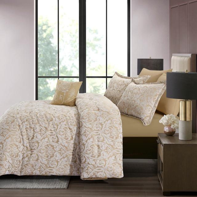 مفرش  مجوز7 قطع   PAISLEY GOLD TAILOR JACQUARD