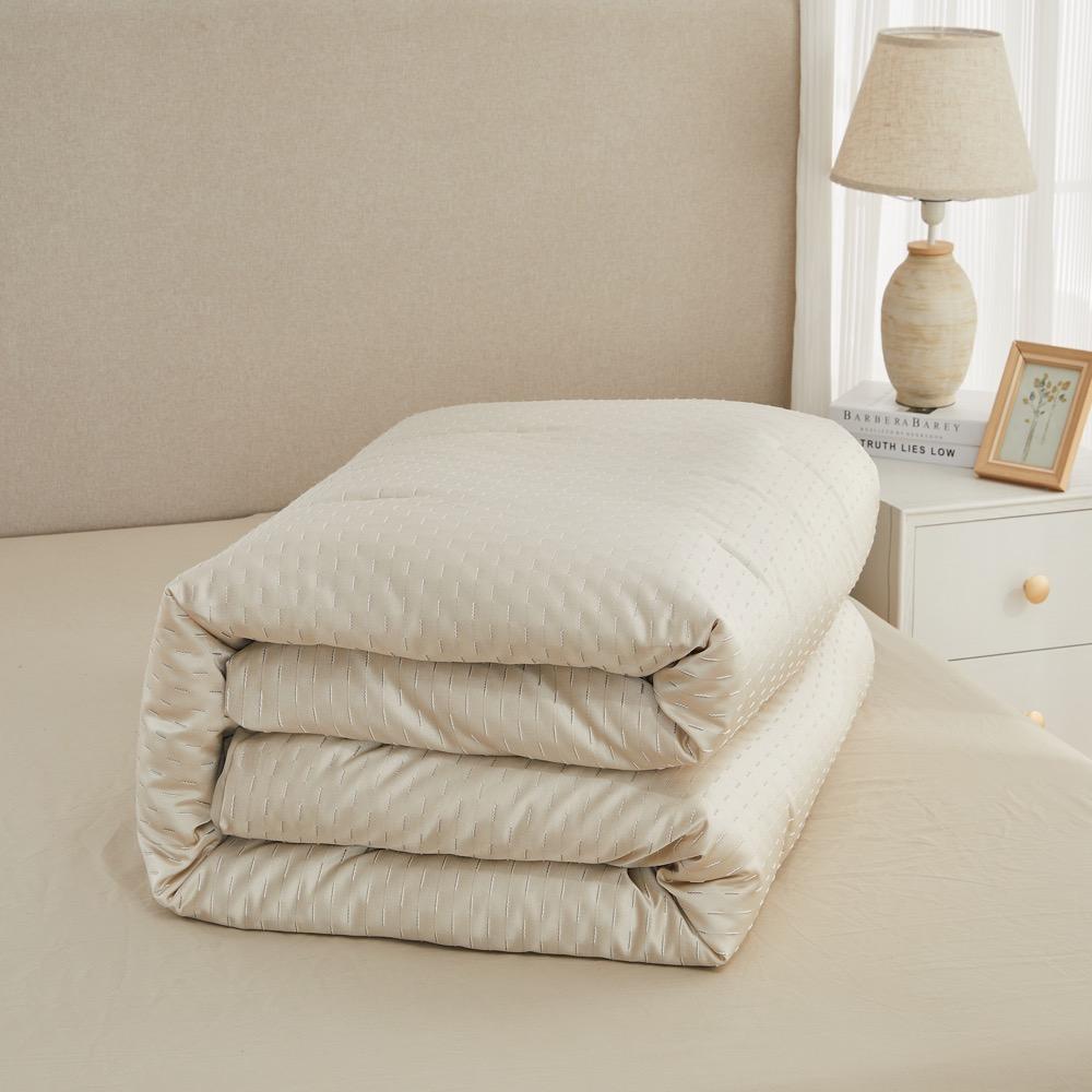 طقم غطاء تخت 8 قطع MADISON بيج مجوز