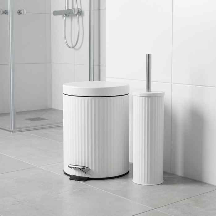 سطل قمامة 5 لتر + فرشاة ستريب ابيض